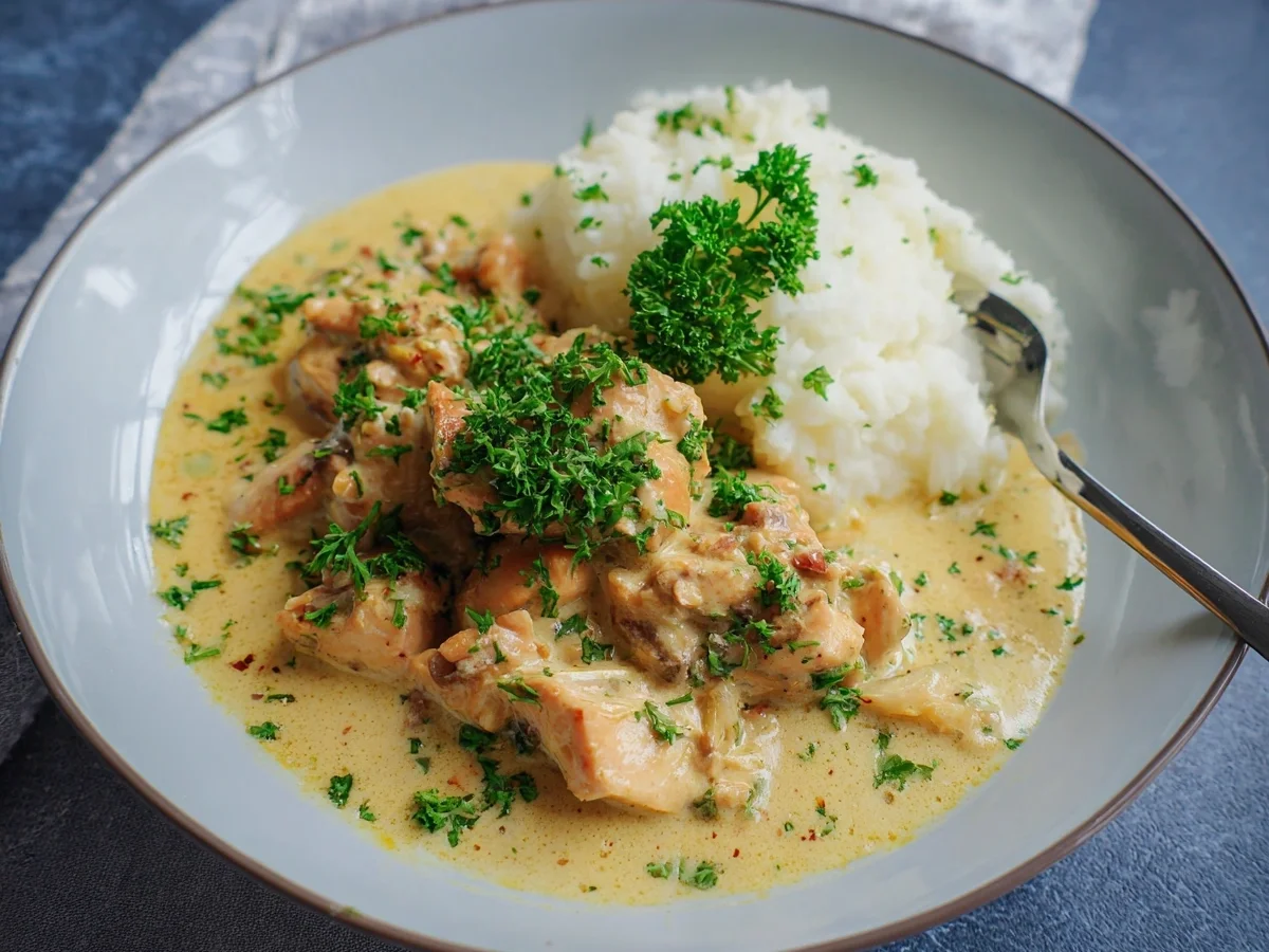 Cremiges Hähnchengeschnetzeltes mit Frischkäsesauce - Bild 1