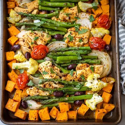 Schnelles Ein-Blech-Gericht: Hähnchen, Süßkartoffeln & Spargel